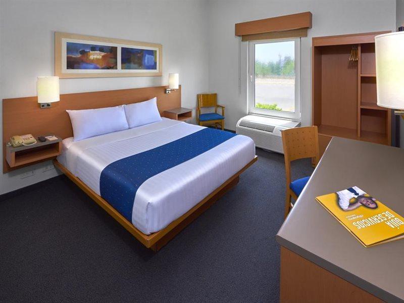 City Express By Marriott Reynosa Exterior photo