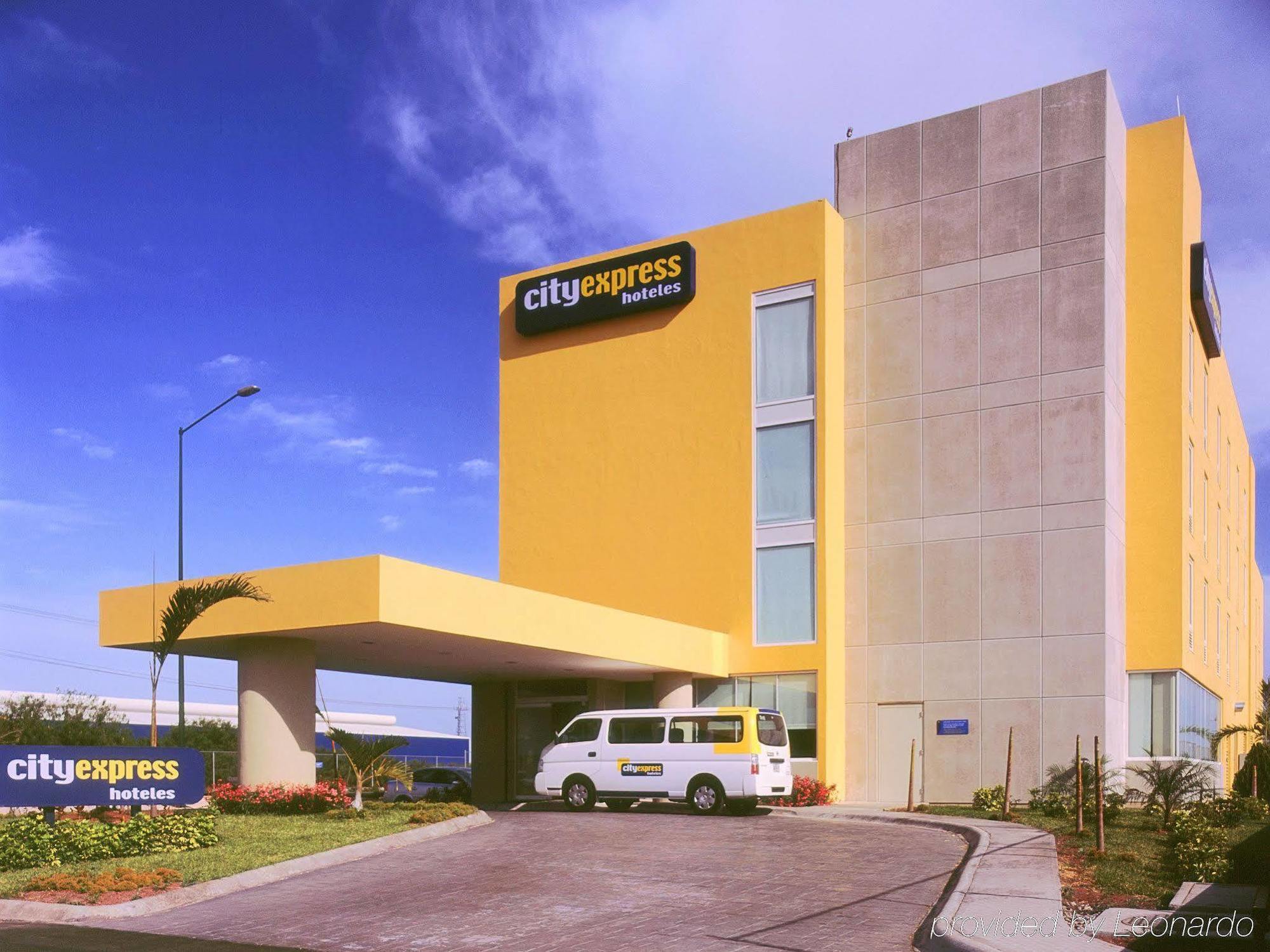 City Express By Marriott Reynosa Exterior photo